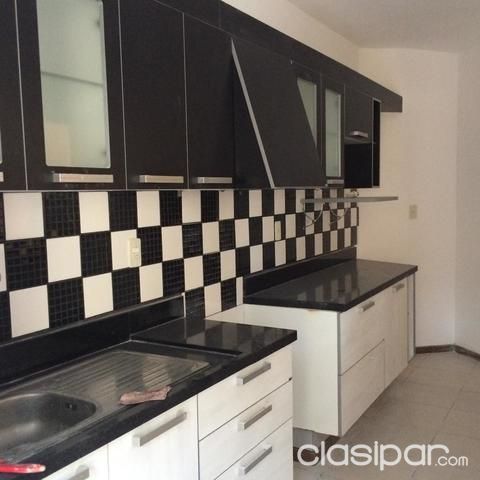 ALQUILO AMPLIO Y HERMOSO DUPLEX EN LAMBARE — foto 3