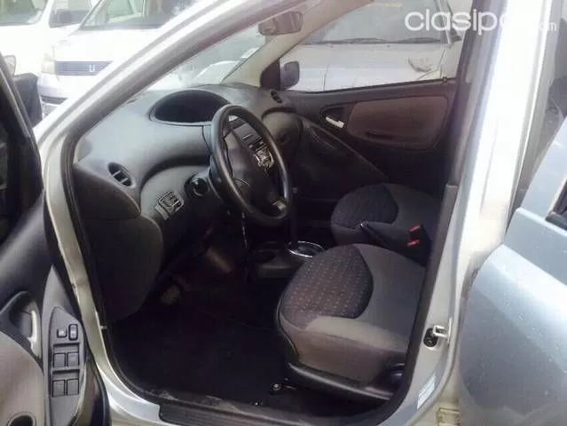 Toyota Vitz 2003 — foto 3