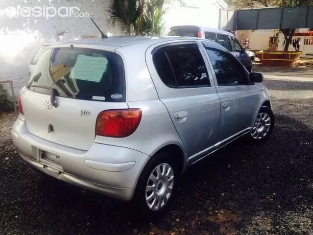 Toyota Vitz 2003 — foto 4