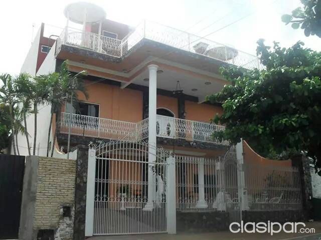 REMATO RESIDENCIA DE 1.600.000 U$D CON ASENSOR — foto 2