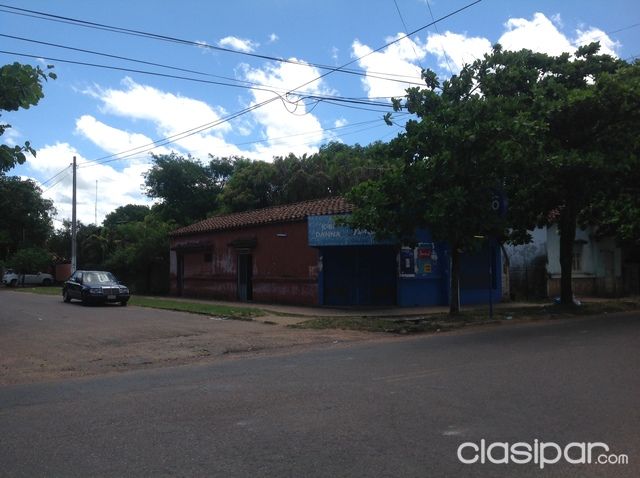 PARTICULAR VENDE CASA EN YPACARAI SOBRE RUTA AREGUA PATIÑO A UNA CUADRA DE RUTA 2. BUENISIMA UBICACION EN ESQUINA. — foto 2