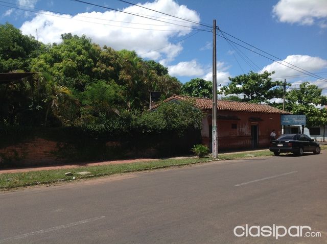 PARTICULAR VENDE CASA EN YPACARAI SOBRE RUTA AREGUA PATIÑO A UNA CUADRA DE RUTA 2. BUENISIMA UBICACION EN ESQUINA. — foto 3