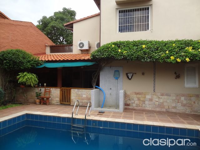HERMOSA RESIDENCIA EN BARRIO MBURUCUYA — foto 3