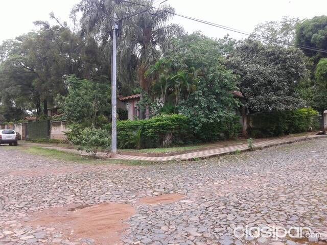 Vendo casa en la esquina en Trinidad Barrio mburucuya — foto 2