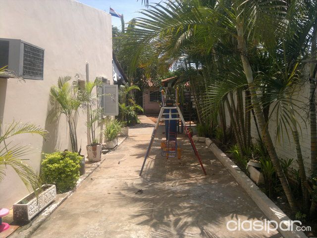 VENDO HERMOSA CASA EN EXCLUSIVO BARRIO — foto 2