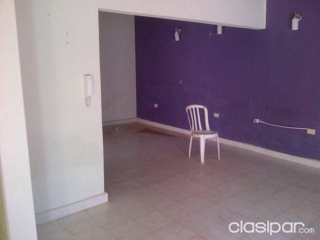 Doy en Alquiler hermoso Salón en Zona Comercial de Asuncion — foto 2