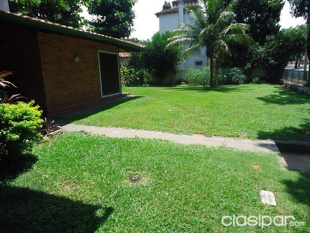 Sobre Avenida Carlos A. López vendo Residencia! — foto 2