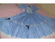 SI A ALGUIEN LE SIRVA TRAJES DE DANZA