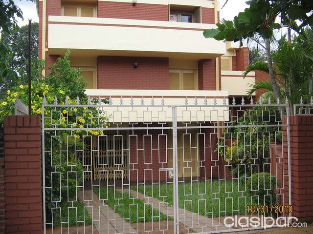 VENDO CASA AMPLIA EN ENCARNACION — foto 2