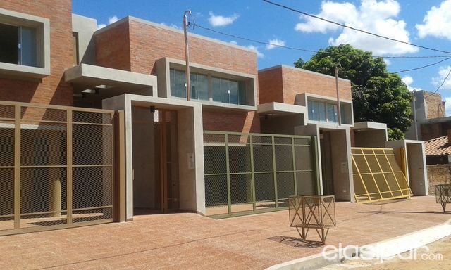 VENDO DUPLEX A ESTRENAR EN ZONA HOTEL BOURBON - CONFEDERACION — foto 3