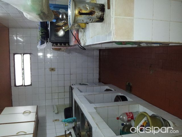 VENDO HERMOSA RESIDENCIA BARRIO SAN PABLO A UNA CUADRA DE LA VICTORIA — foto 3