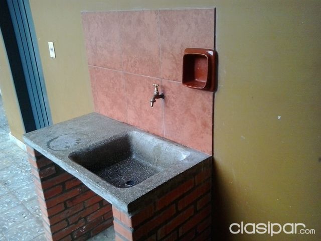 ALQUILO SALON COMERCIAL ZONA SAN LORENZO — foto 2