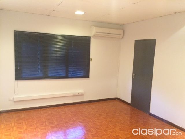 TINGLADO DE 1600m2 + OFICINAS Z AVIADORES Y STMA. TRINIDAD — foto 3