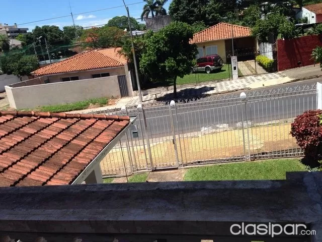 Vendo hermosa casa en Asunción barrio residencial — foto 2