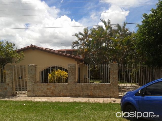 CASA EN EL CENTRO DE MARIANO ROQUE ALONSO — foto 2