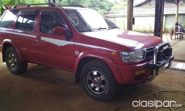 Hermosa camioneta nissan terrano — foto 3