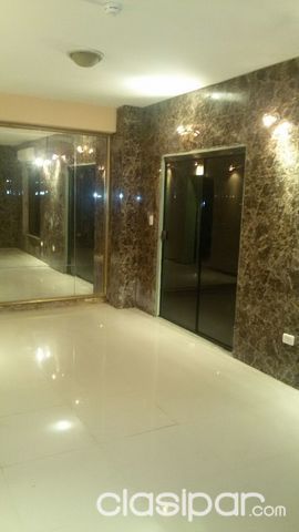 ULTIMO PISO!!!...REMATO DEPARTAMENTO CENTRICO DE 4 DORMITORIOS Y 3 COCHERAS TITULADAS!!! — foto 3