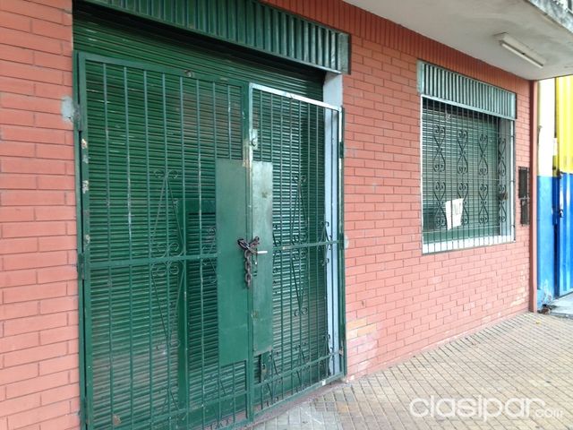 DOY EN ALQUILER SALÓN PARA NEGOCIO — foto 3