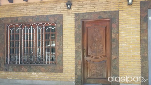 Vendo CASA en Pleno Centro de San Lorenzo...!!! — foto 2