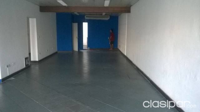 Salón con excelente ubicación! — foto 2