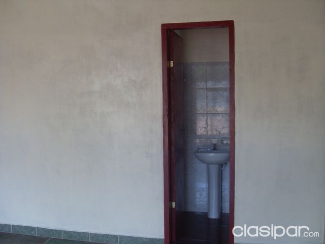 ALQUILO SALON COMERCIAL EN PLENO CENTRO DE LA CIUDAD DE CAAGUAZU — foto 3
