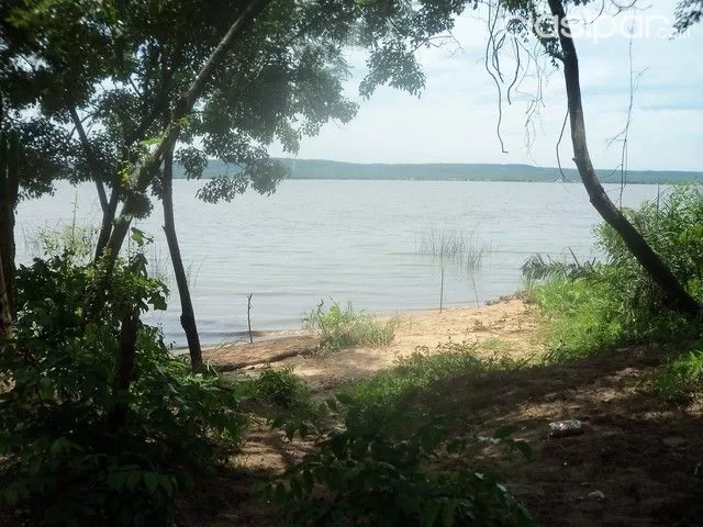 33 HAS DE TERRENO COSTA SOBRE EL LAGO YPACARAÍ Y FRENTE SOBRE LA RUTA ASFALTADA — foto 2