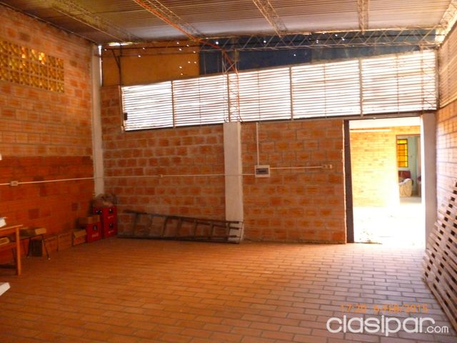 alquilo salón tinglado sobre ruta 2 mcal.estigarribia km.32 itauguá de 80m2 — foto 3
