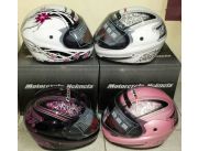 Cascos para damas con certificación.