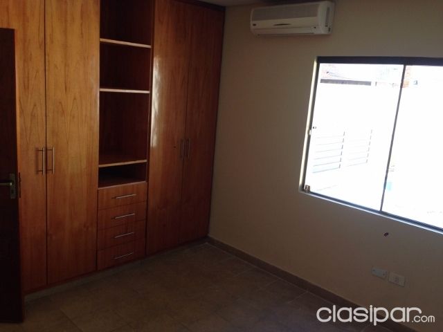 Alquilamos casa tipo dúplex en condominio cerrado - Bo Mcal. Estigarribia — foto 3