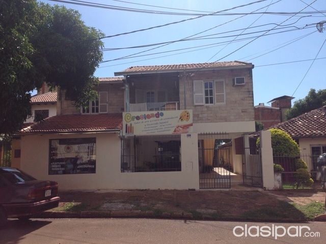 VENDO HERMOSA CASA EN EL CENTRO DE ENCARNACION, A 1 CUADRA DEL SAMBODROMO Y LA COSTANERA — foto 2