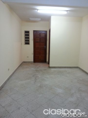 Alquilo amplio Salón Comercial en excelente ubicacion! Fernando de la Mora — foto 2