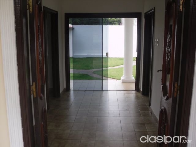 OFERTA!! VENDO HERMOSA CASA EN LAMBARE! UNA MANSIÓN!! — foto 3