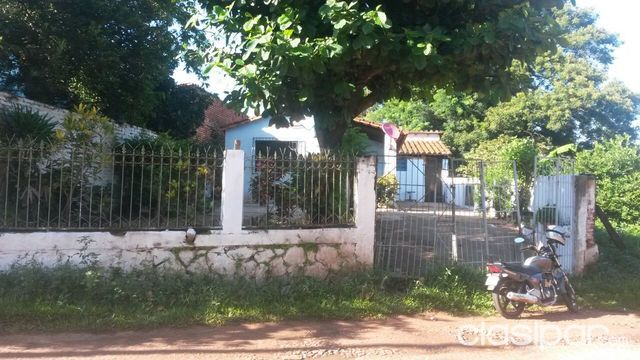 VENDO CASA ZONA SHOPPING SAN LORENZO!!! — foto 3