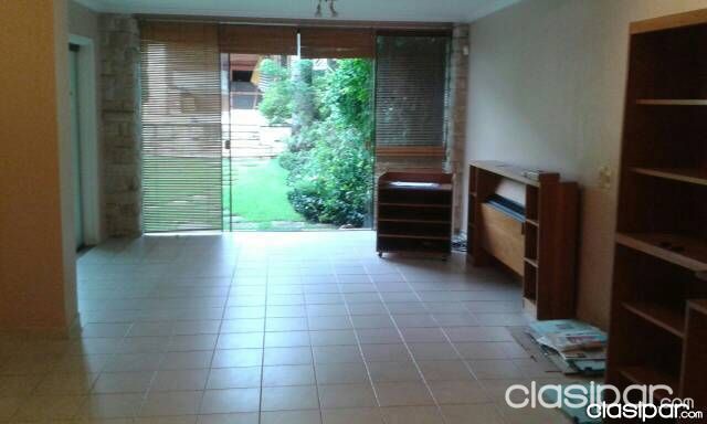 ALQUILO HERMOSA RESIDENCIA EN BARRIO CARMELITAS — foto 3