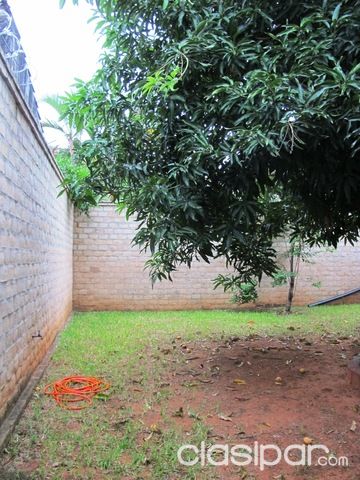 CASA A MEDIA CUADRA DE SANTISIMA TRINIDAD — foto 3