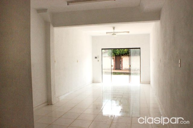 SALONES A ESTRENAR!!!! - ZONA LAMBARE — foto 2