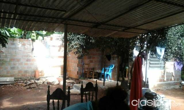 Oferta vendo hermosa casa a 2 cuadra del hospital pediatrico acosta ñu — foto 3