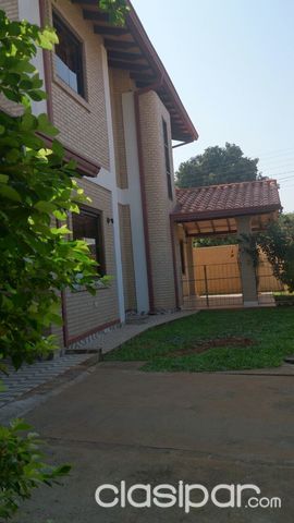 VENDO HERMOSA RESIDENCIA EN FERNANDO DE LA MORA ZONA SUR A 2 CUADRAS DE SOLDADO C ASUNCIÓN — foto 3