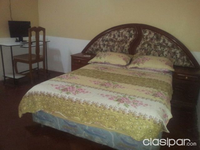 Alquilo dormitorio en casa de familia corta sin hijos, ambiente tranquilo y respetuosa. — foto 2