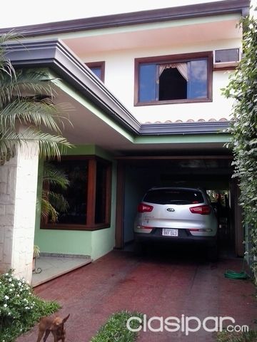 VENDO HERMOSA CASA EN INMEJORABLE UBICACION — foto 2
