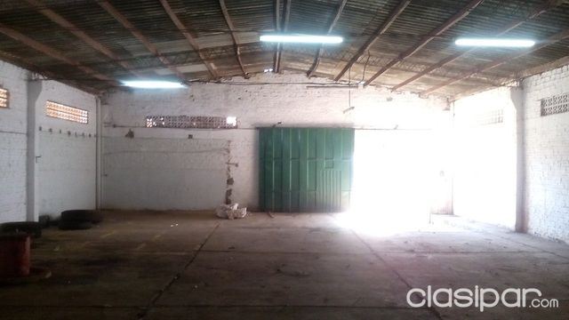 DEPOSITO CON VIVIENDA!! PABLO ROJAS A MEDIA CUADRA DE SUPERCARRETERA, — foto 2