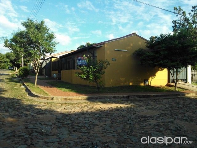 DUPLEX EN VENTA EN LAMBARÉ — foto 2