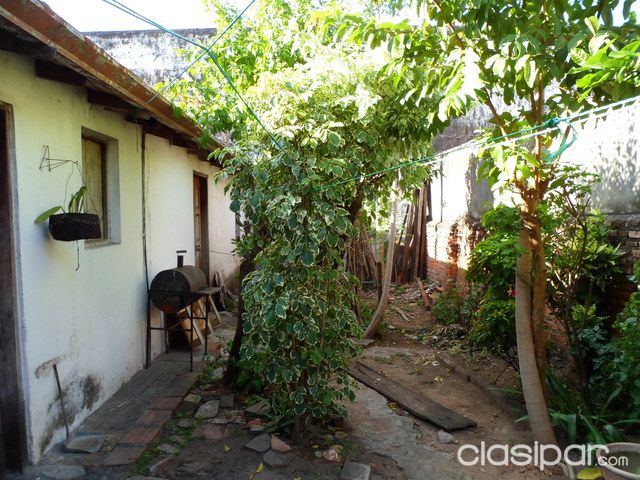 Casa de dos pisos en Sajonia sobre Guillermo Arias — foto 3