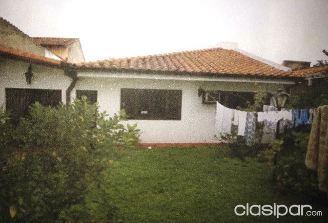 VENDO RESIDENCIA EN BARRIO LOS LAURELES — foto 2