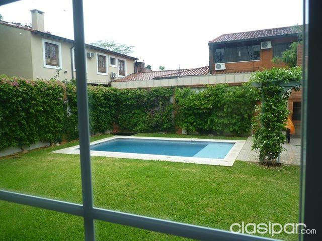 Vendemos Exclusiva residencia en el barrio Mburucuyá — foto 3