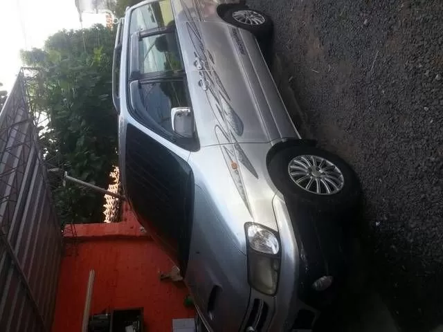 Toyota Noah 2001 - foto 8