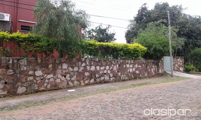 Casa en Zona del Yacht y Golf Club Lambare. — foto 2