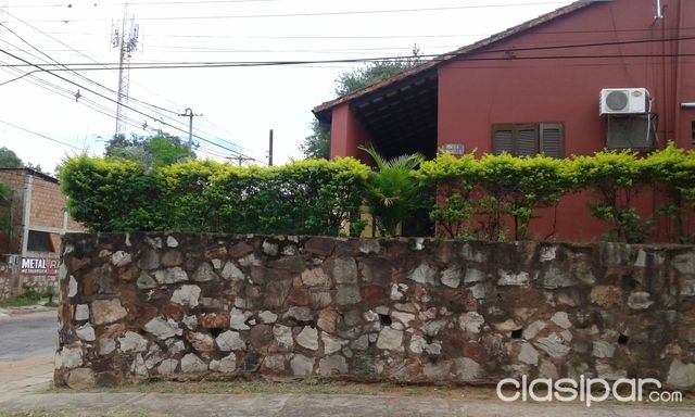 Casa en Zona del Yacht y Golf Club Lambare. — foto 3