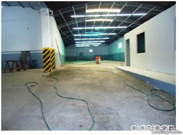 ALQUILO IMPECABLE TINGLADO DE 800M2 CON TODAS LAS HABILITACIONES Y PERMISOS EN ASUNCION — foto 2