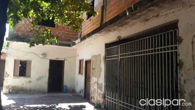 Regalo gigante casa en esquina frente a la UCA...verlo es comprarlo — foto 2